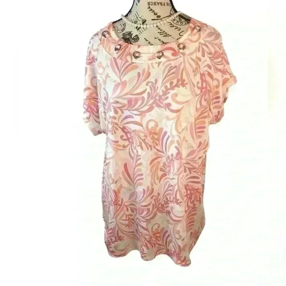 Cure Womens 1XL Blouse S/S Peach Pink and White Silver Rings at the top. - Picture 1 of 7